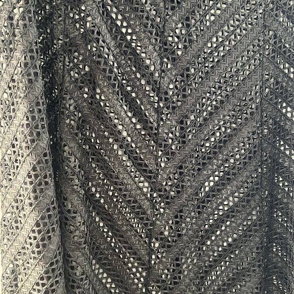 NWT - H&M black cut/out crochet long skirt. Size 6 - Picture 2 of 8